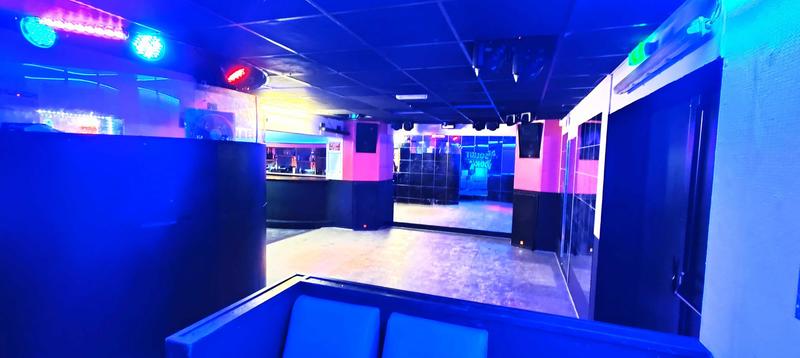 Maison - 328 m² - 9 pièces