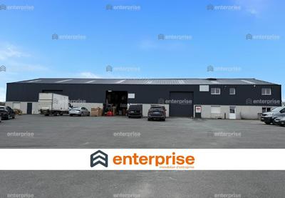 Local d'activité / Entrepôt - 700 m²