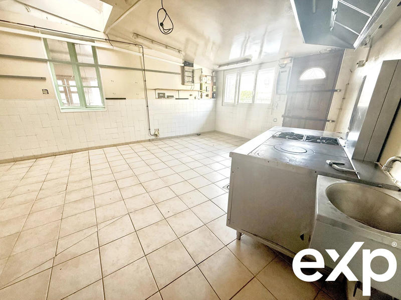 Maison - 163 m² - 9 pièces