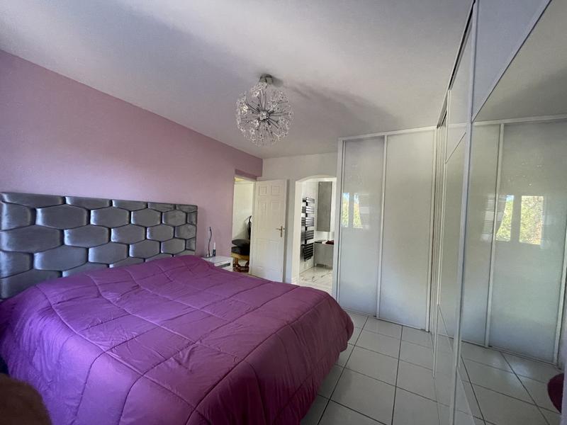 Maison - 200 m² - 6 pièces