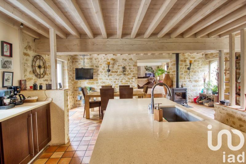 Maison - 327 m² - 9 pièces