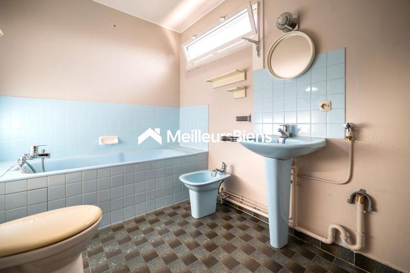 Appartement - 105 m² - 5 pièces