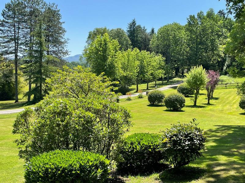 Propriété - 500 m² - 15 pièces