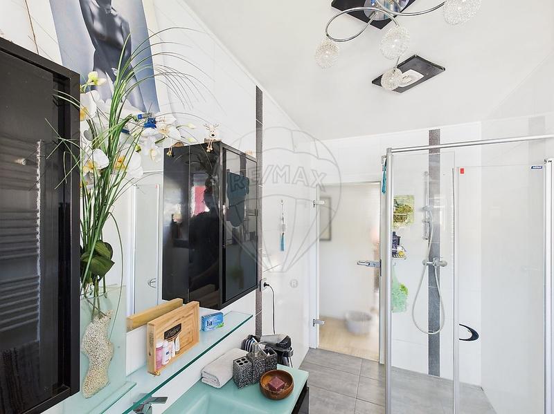 Maison - 146 m² - 8 pièces