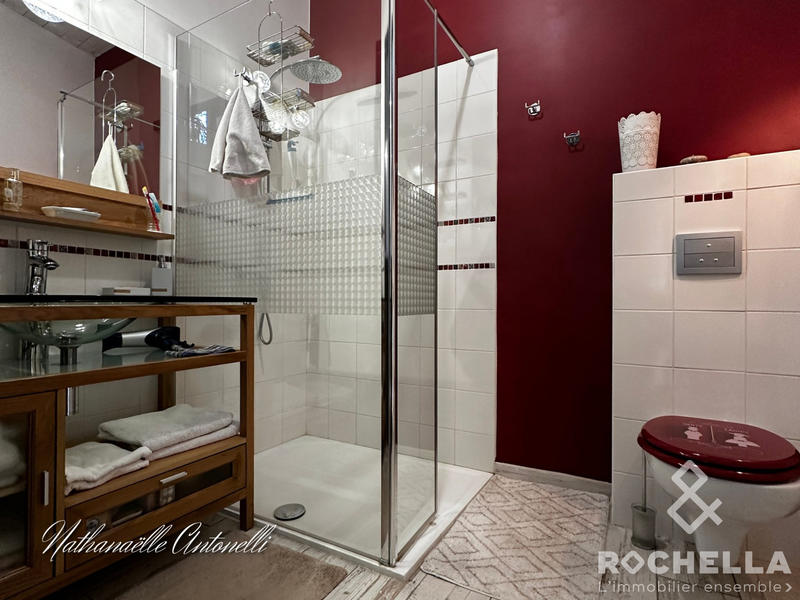 Maison ancienne - 256 m² - 8 pièces