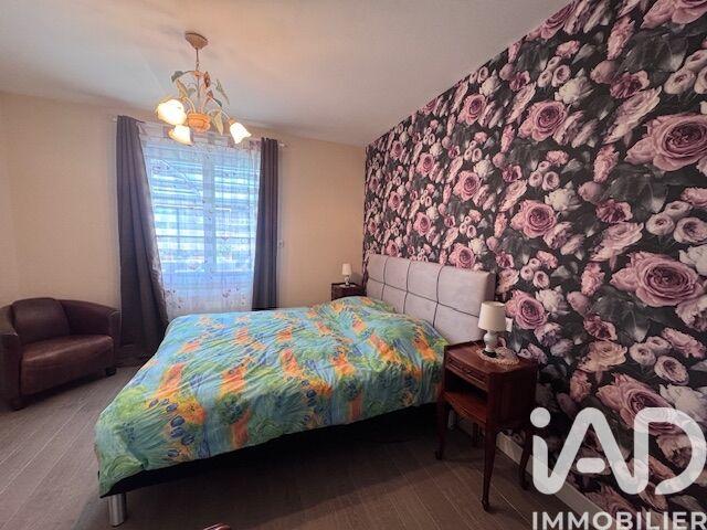 Maison - 219 m² - 6 pièces