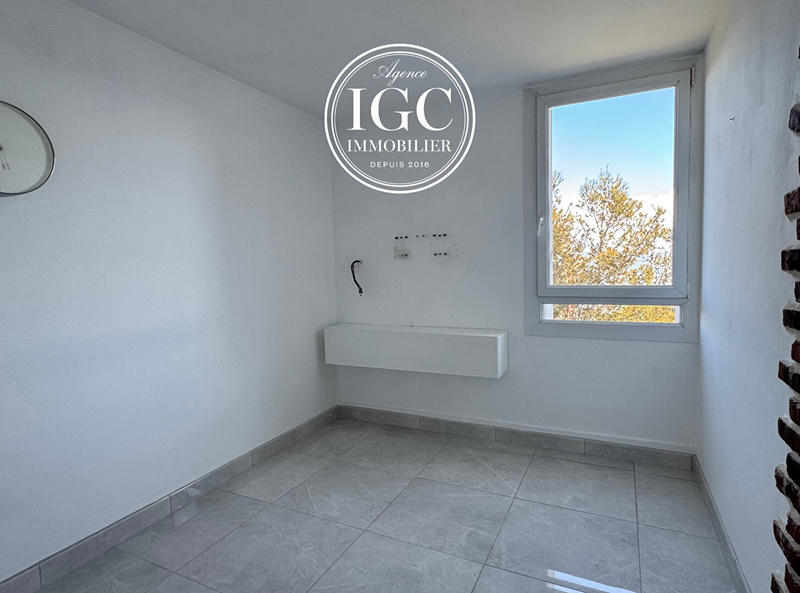 Appartement - 85 m² - 5 pièces