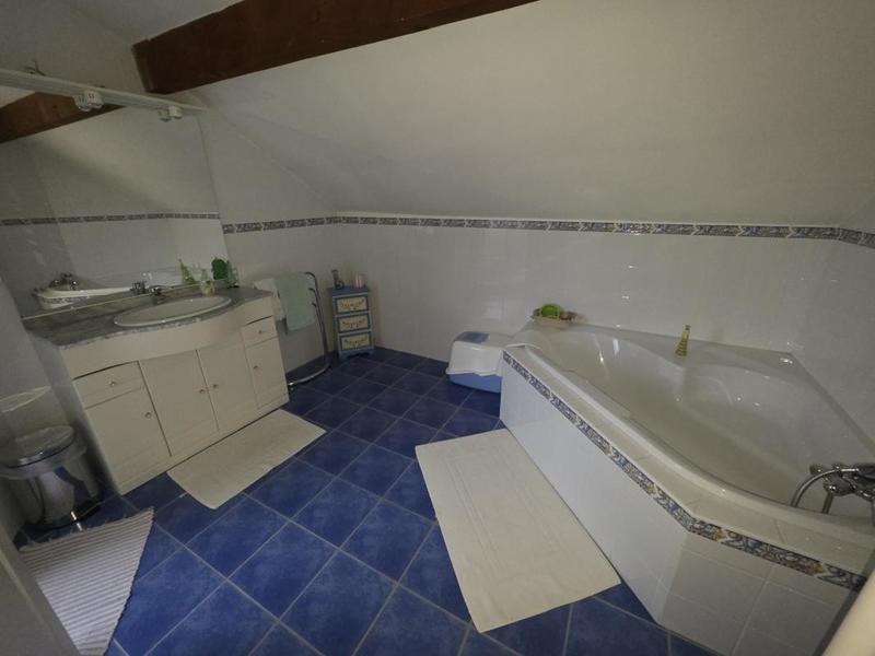 Pavillon - 160 m² - 6 pièces