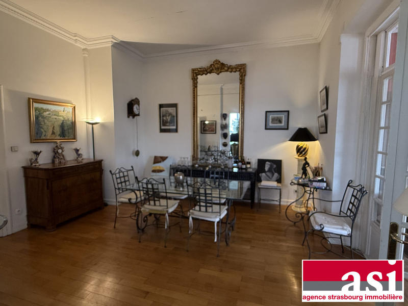 Appartement - 250 m² - 10 pièces