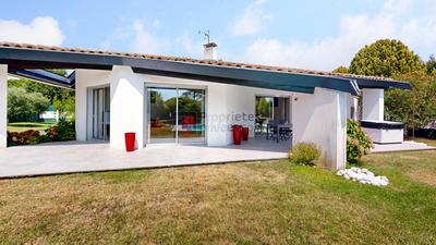 Maison - 196 m² - 6 pièces