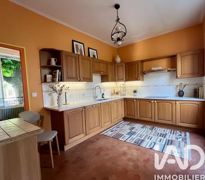 Maison de ville - 225 m² - 10 pièces