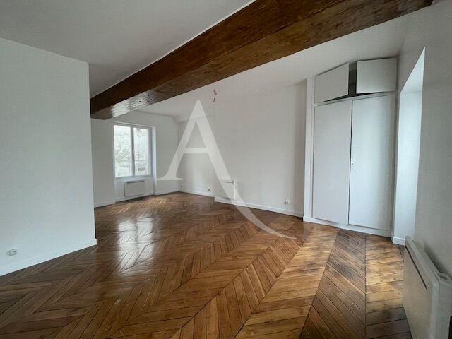 Appartement - 93 m² - 5 pièces