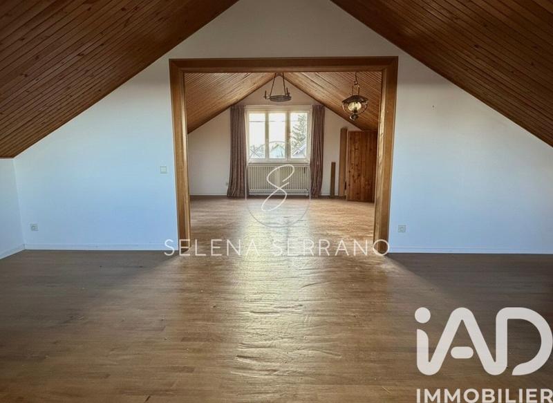 Maison - 251 m² - 7 pièces
