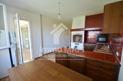 Maison - 460 m² - 10 pièces