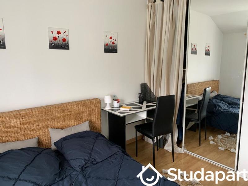 Chambre - 10 m² - 1 pièce