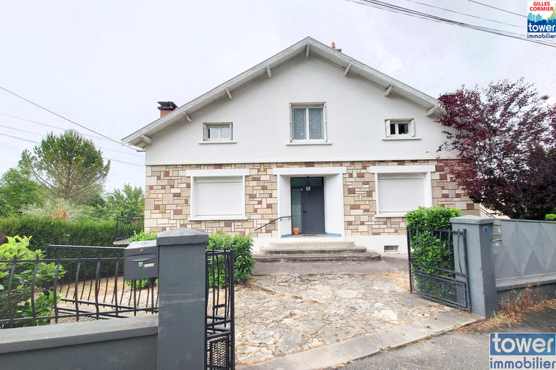 Maison - 197 m² - 8 pièces