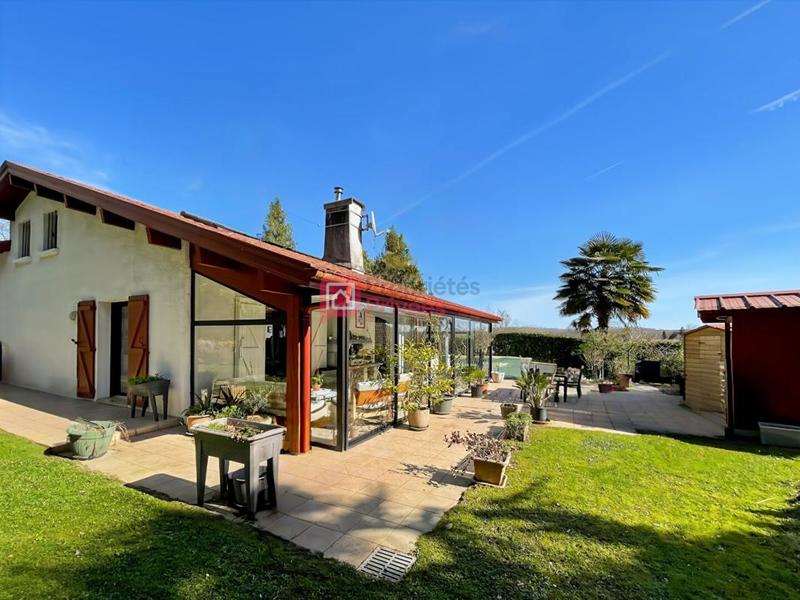 Maison - 169 m² - 7 pièces