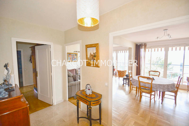 Appartement - 103 m² - 5 pièces