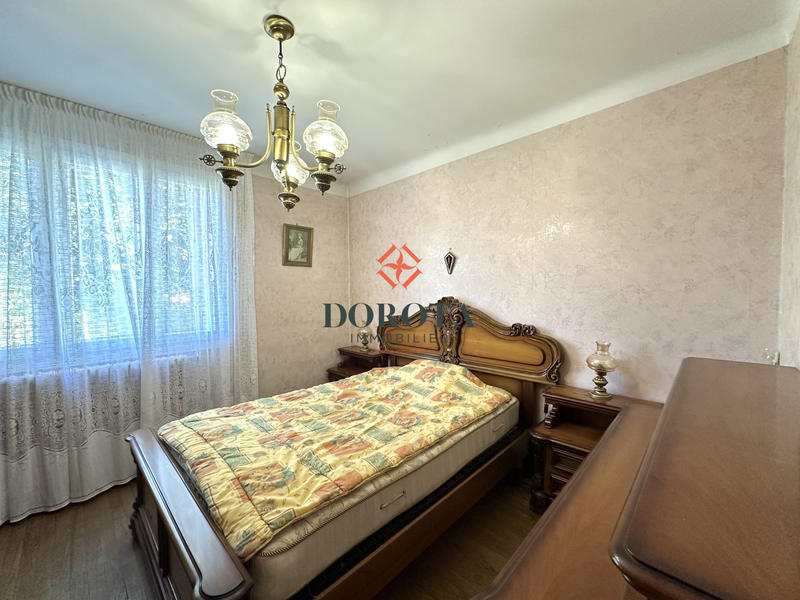 Maison - 211 m² - 9 pièces