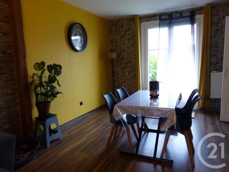 Maison - 97 m² - 5 pièces