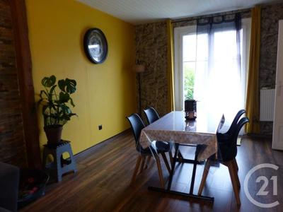 Maison - 97 m² - 5 pièces