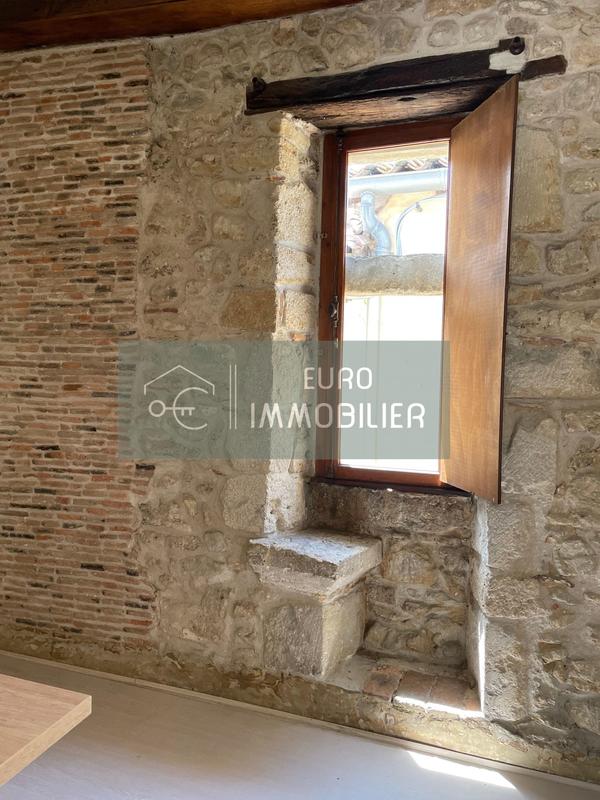 Maison - 215 m² - 9 pièces