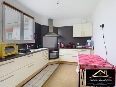 Appartement - 96 m² - 5 pièces