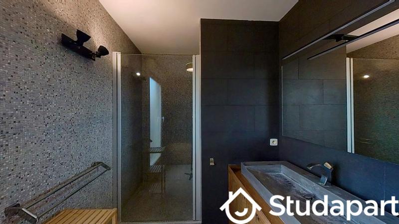 Chambre - 13 m² - 1 pièce