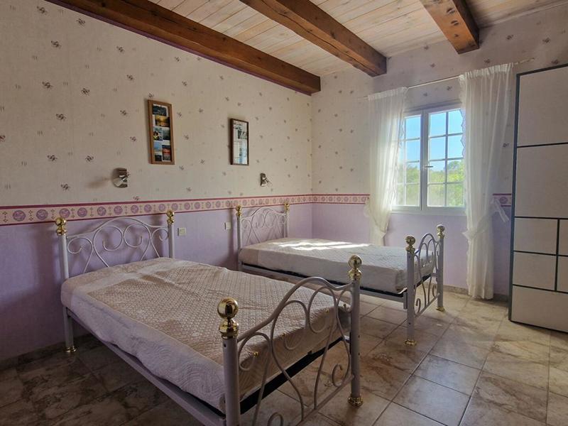 Demeure - 175 m² - 5 pièces