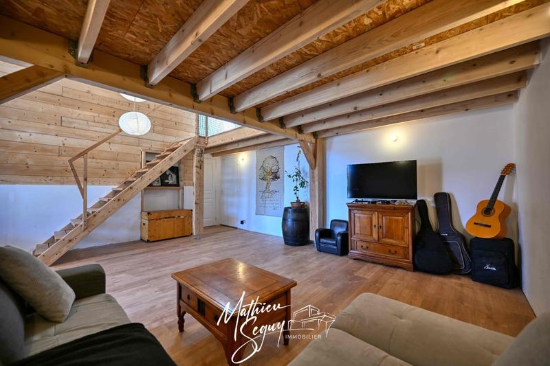 Maison - 193 m² - 7 pièces