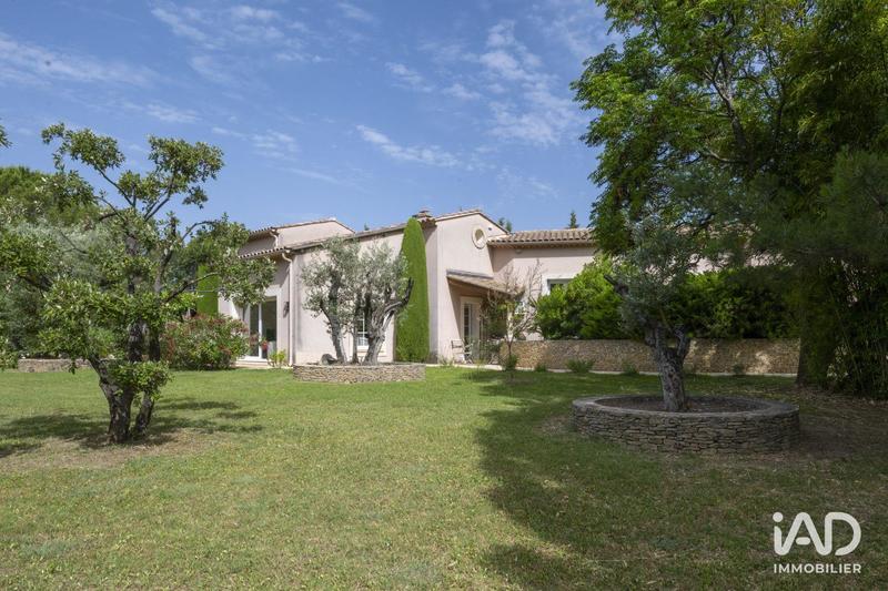 Maison - 300 m² - 6 pièces