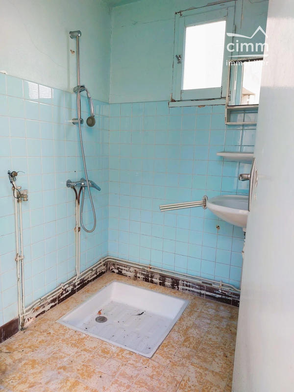 Maison traditionnelle - 186 m² - 7 pièces