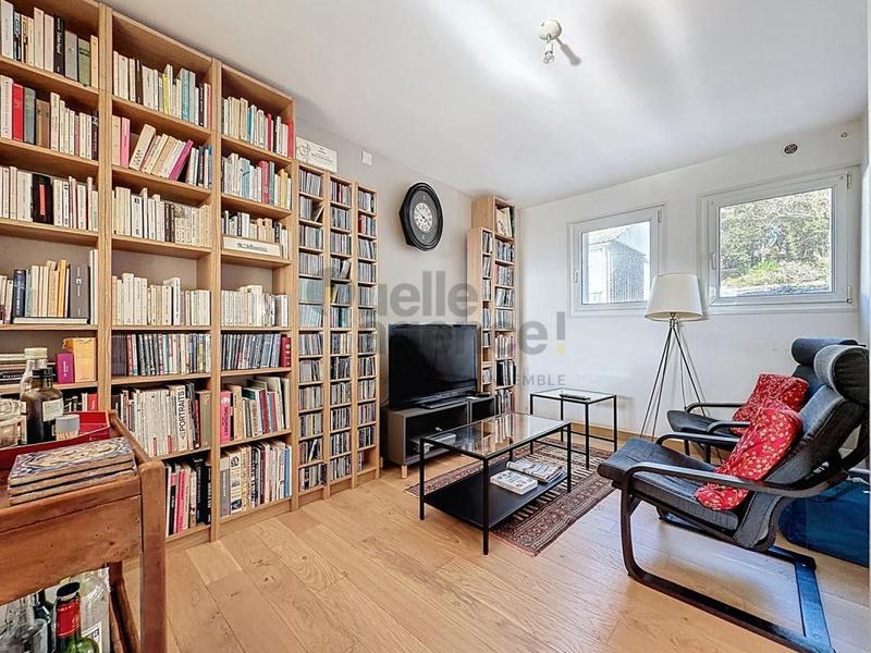 Maison - 161 m² - 8 pièces