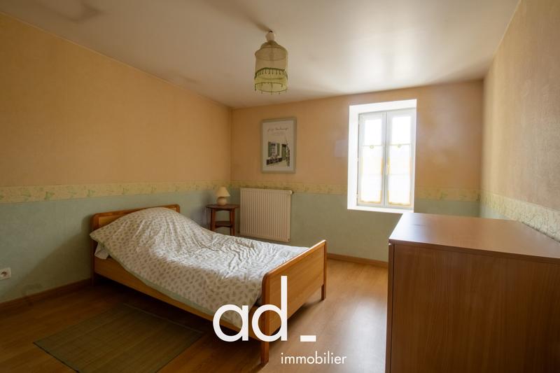 Maison - 260 m² - 9 pièces