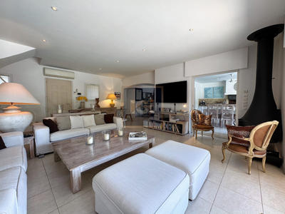 Villa - 181 m² - 4 pièces