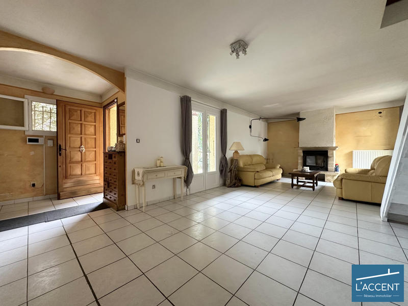 Maison - 104 m² - 6 pièces