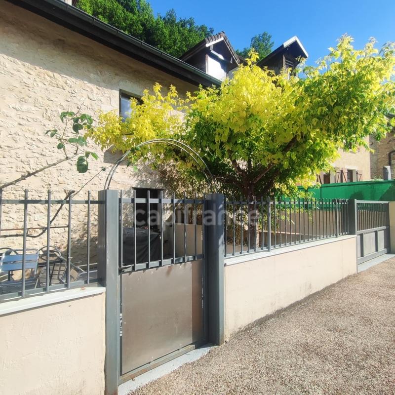Maison - 290 m² - 11 pièces