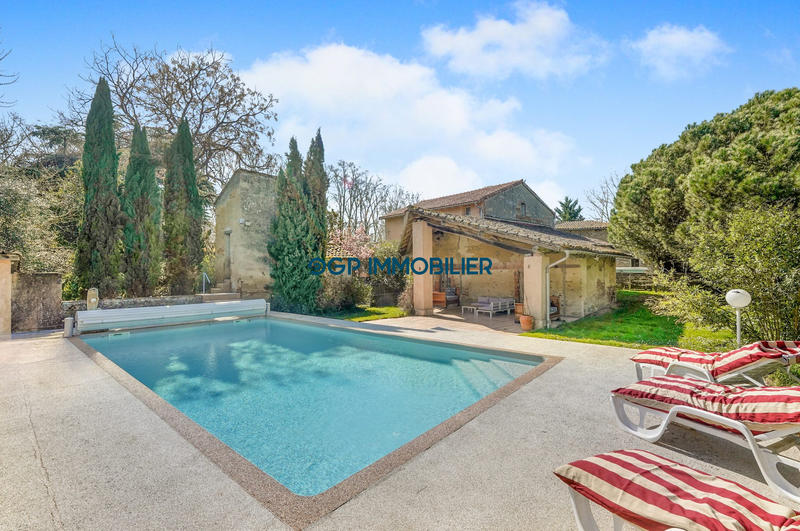 Maison ancienne - 262 m² - 11 pièces