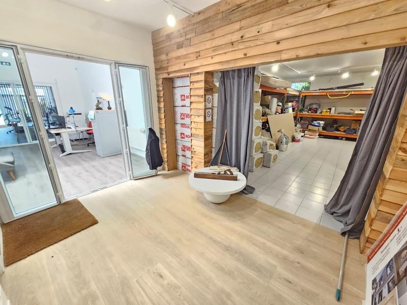Local commercial - 110 m² - 3 pièces