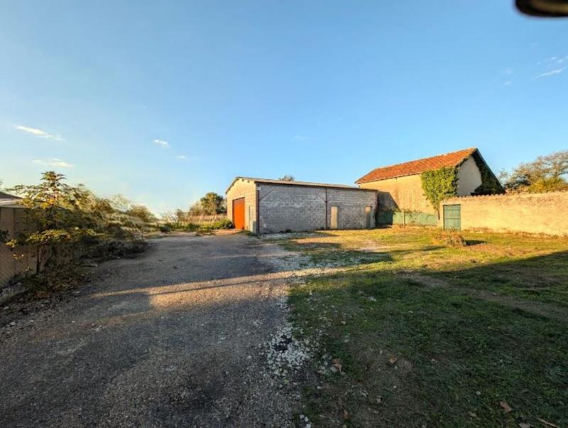 Grange - 100 m² - 1 pièce