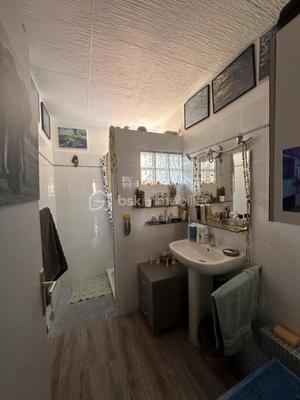 Appartement - 80 m² - 4 pièces