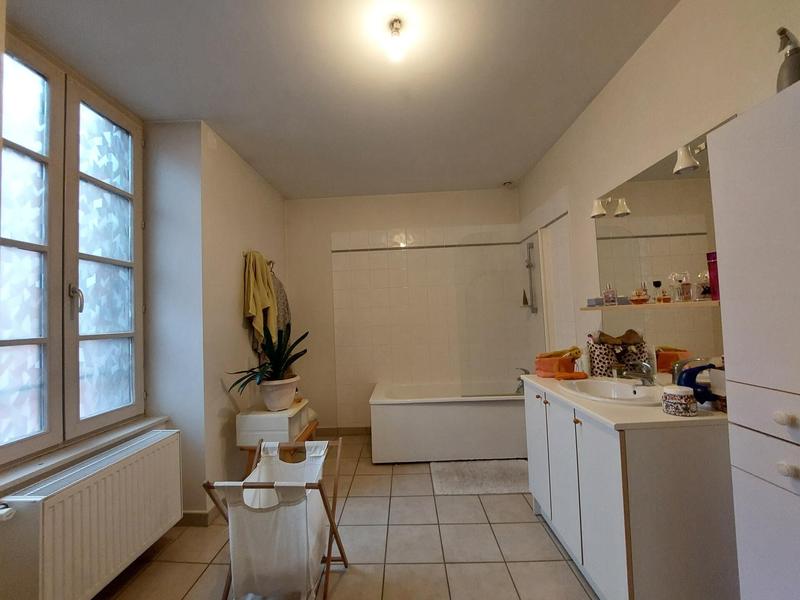 Immeuble - 202 m² - 5 pièces