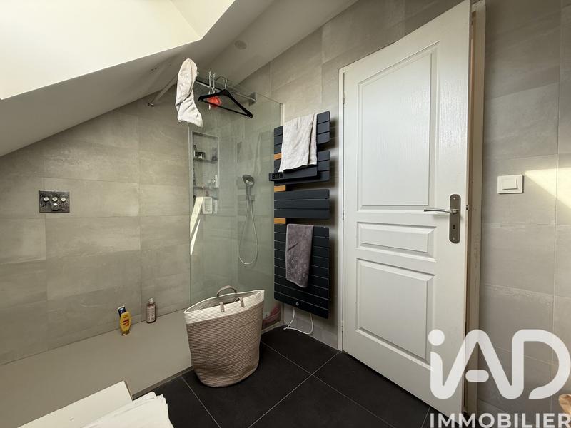 Maison - 178 m² - 8 pièces