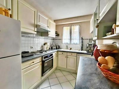 Maison de ville - 75 m² - 4 pièces