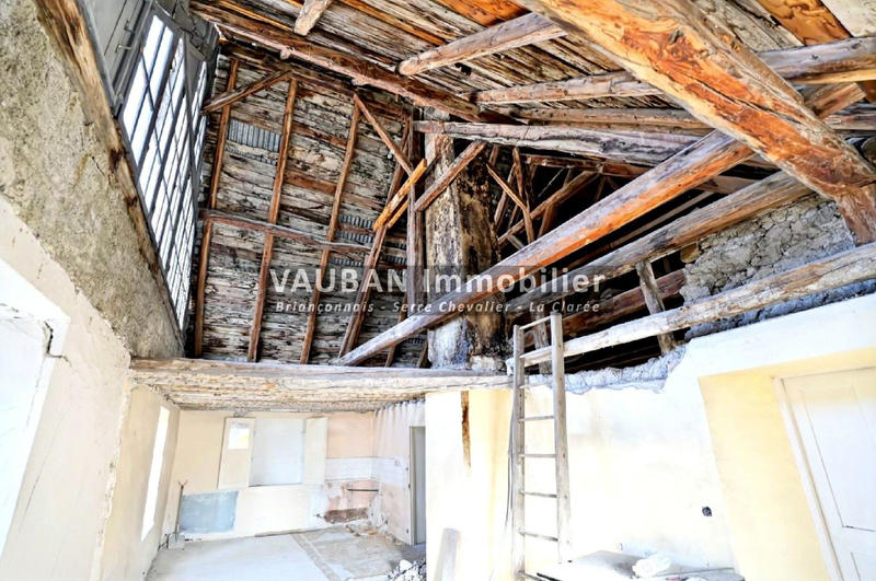 Maison - 400 m² - 20 pièces