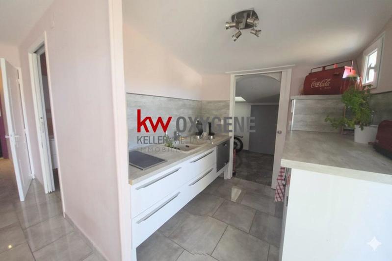 Maison - 215 m² - 9 pièces