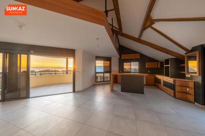 Appartement - 136 m² - 4 pièces