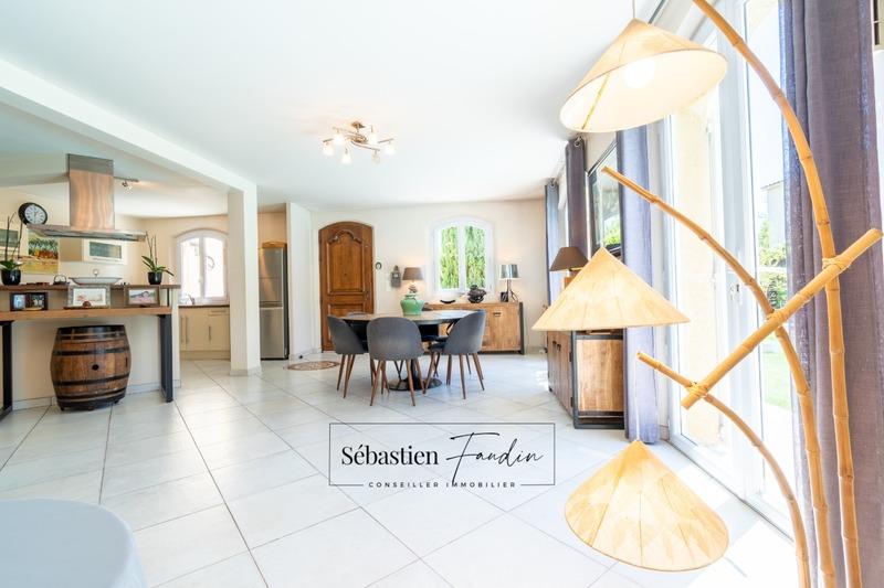 Maison - 162 m² - 5 pièces