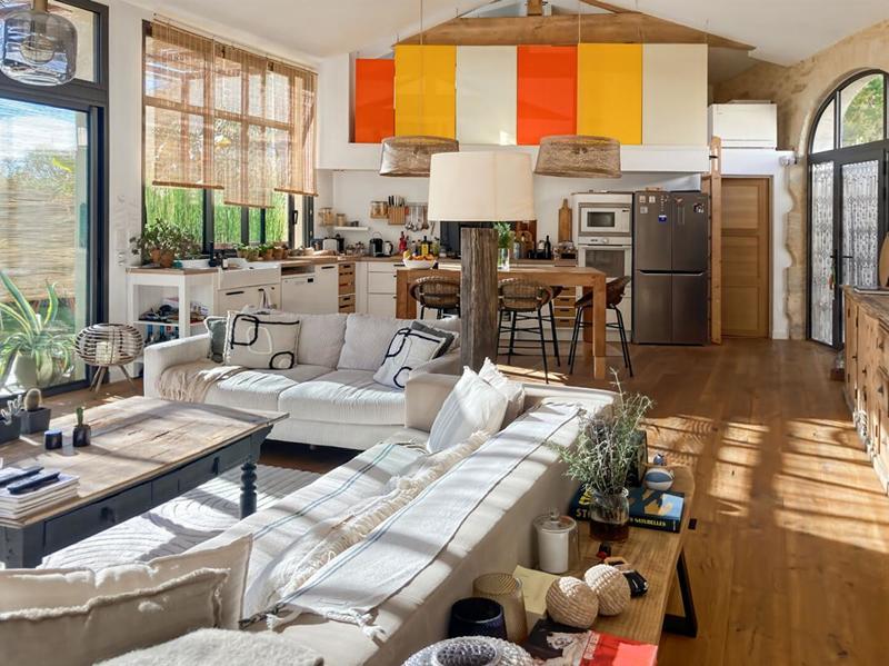 Demeure - 250 m² - 8 pièces