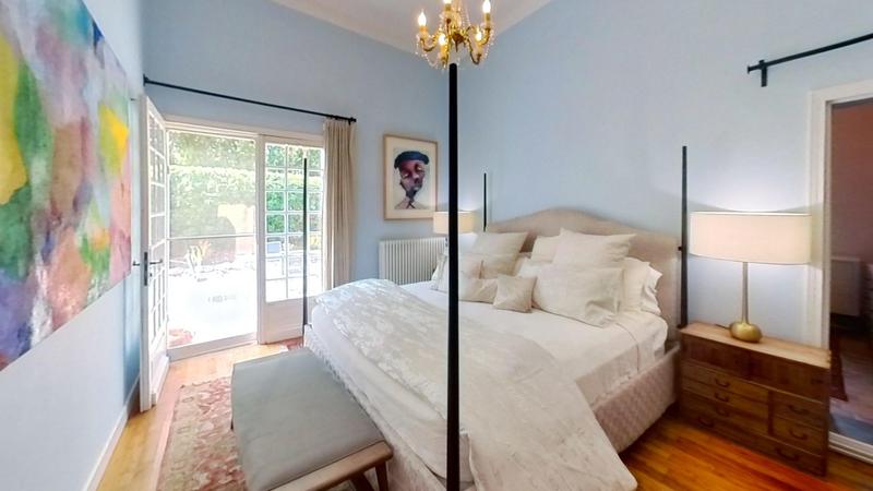 Maison traditionnelle - 203 m² - 8 pièces